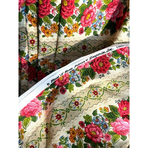 6.5 yds Vtg House 'N Home Fabrics & Draperies Decorator floral Upholstery Fabric - Picture 4 of 16